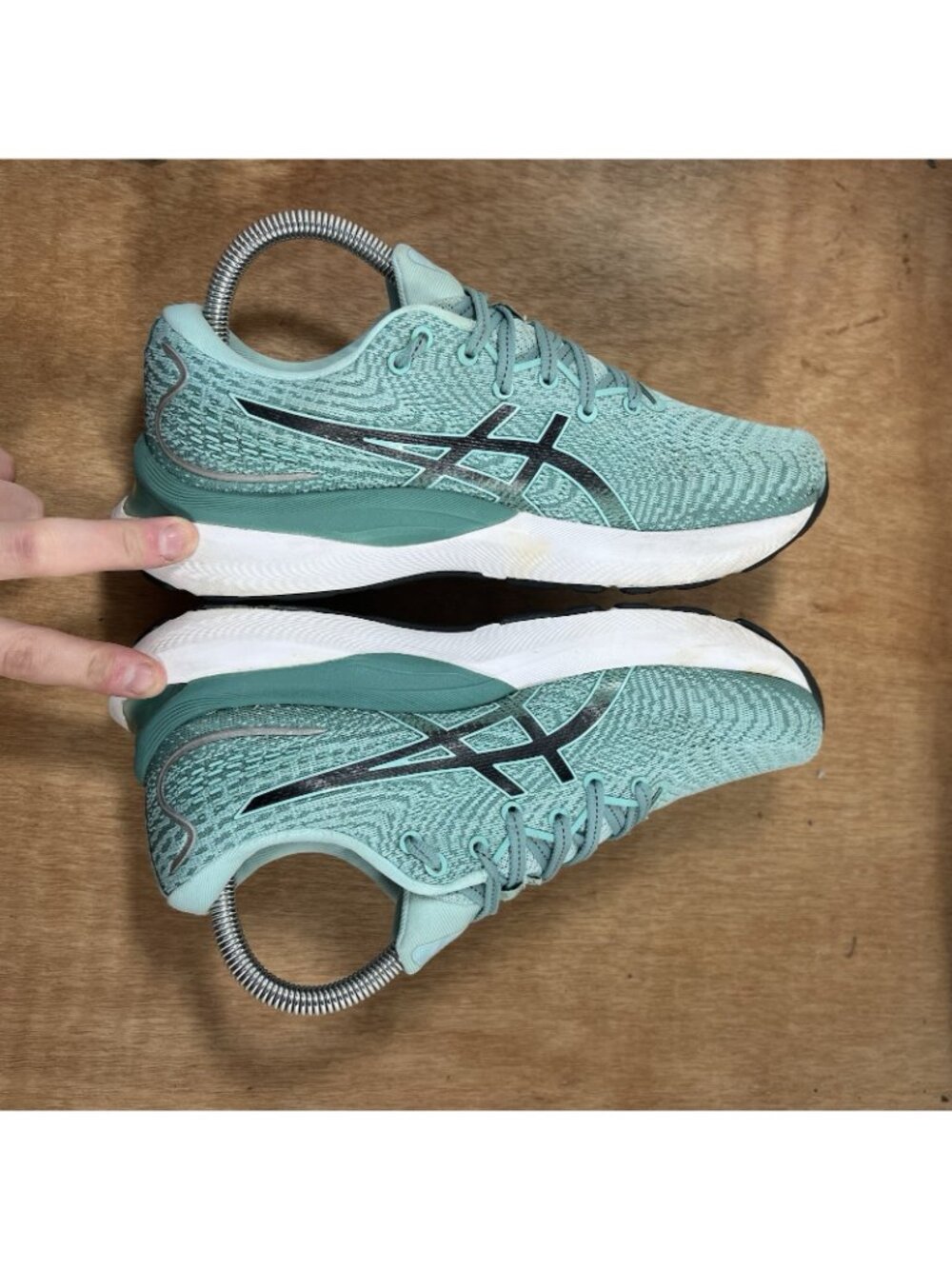 Asics Gel Cumulus 24 Shoes Womens Size 7.5 Athletic Sneakers 1012B206 - Picture 6 of 9